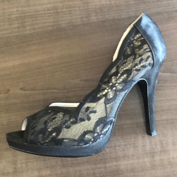 Black Lace Heels - Picture 2 of 4